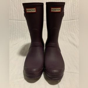 Hunter purple boots, worn and still in very good condition size 9
